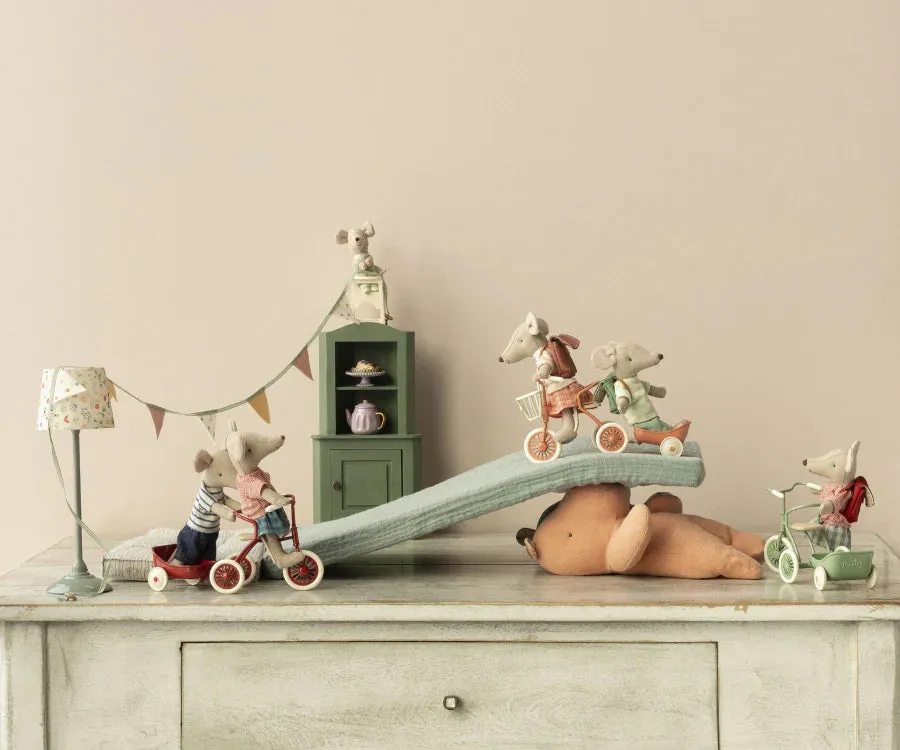 Abri a tricycle, Mouse