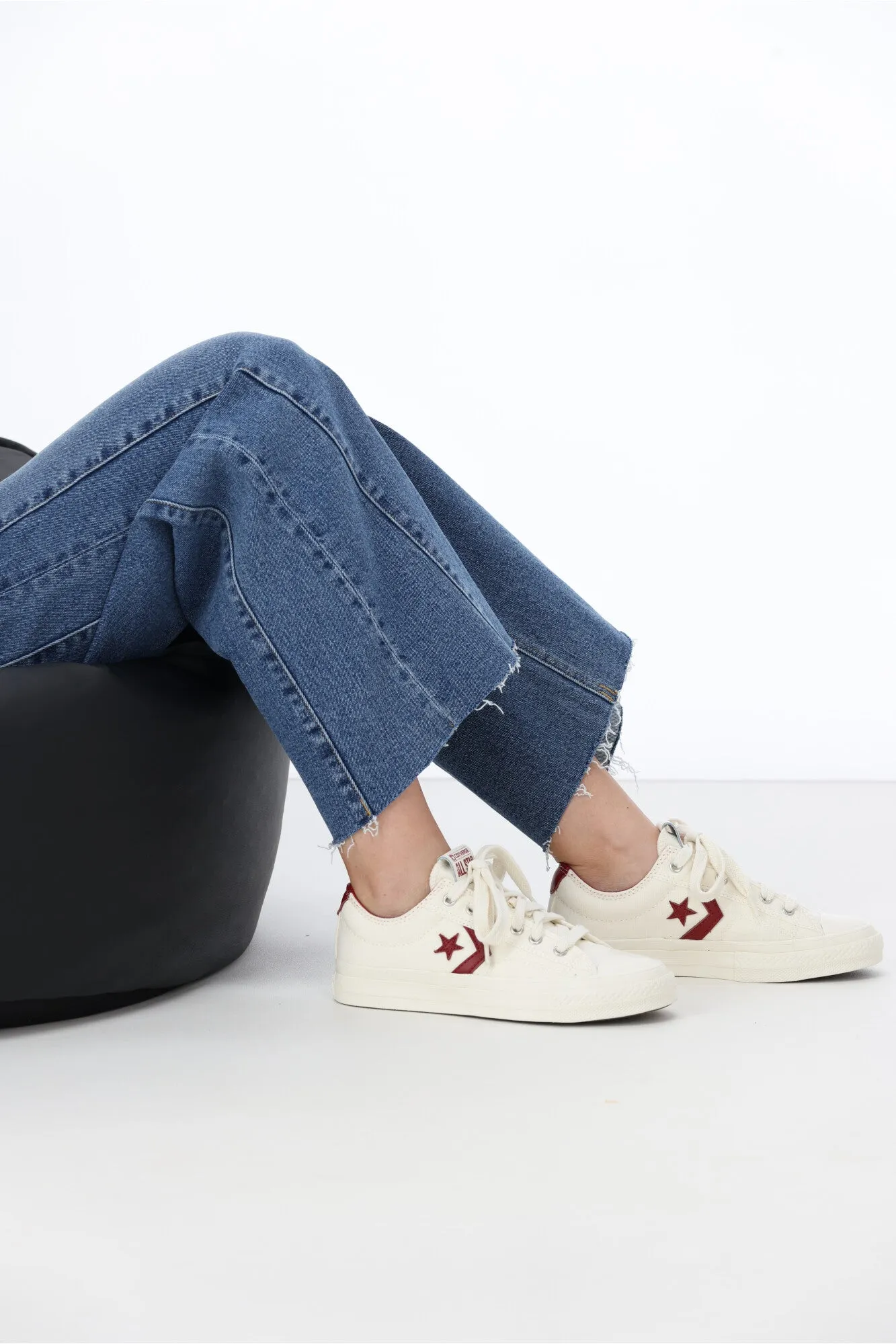 Converse Unisex Star Player 76 Archival Athletics Low Top Egret/Park Red