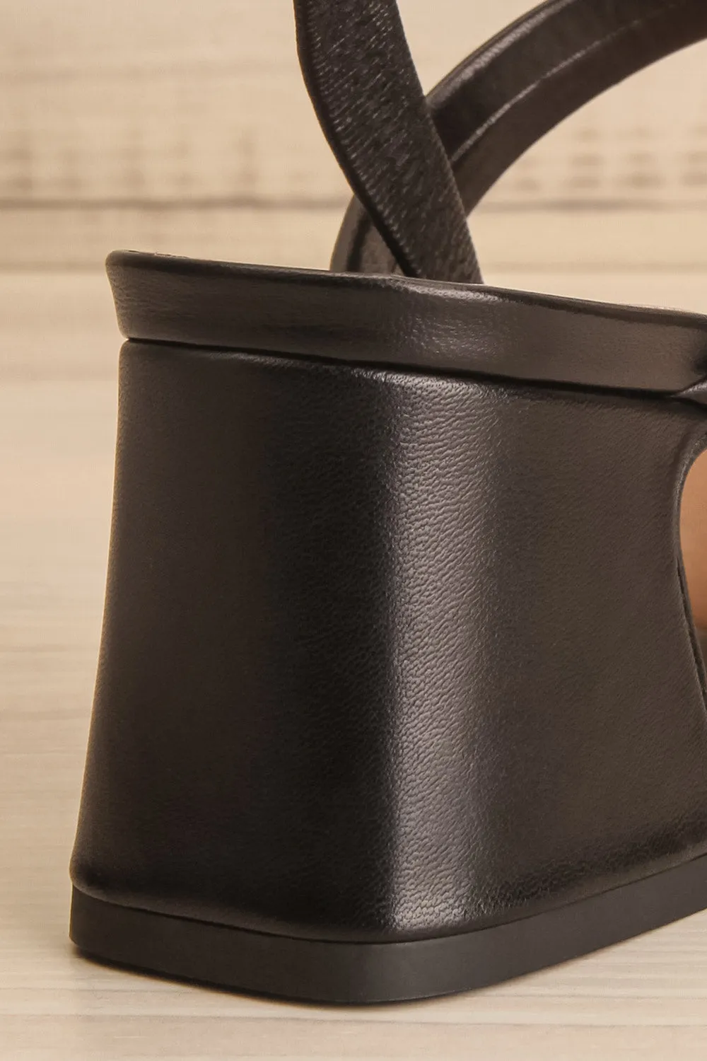 Cubisme | Strappy Block Heel Leather Sandals