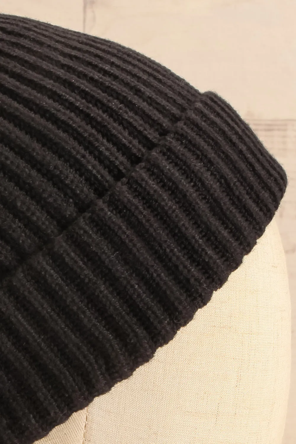 Detourne Black | Knit Tuque w/ Pompom