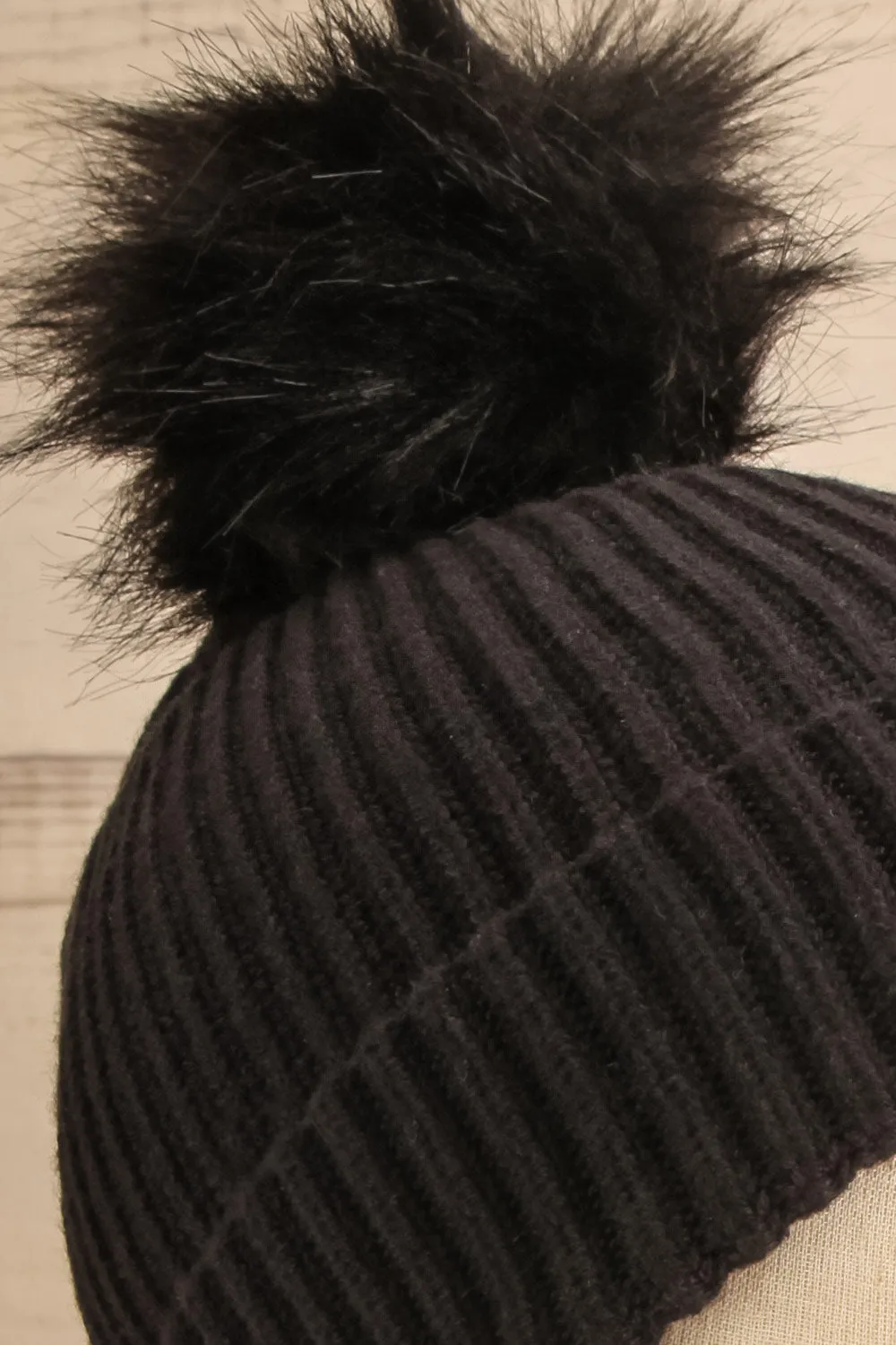 Detourne Black | Knit Tuque w/ Pompom
