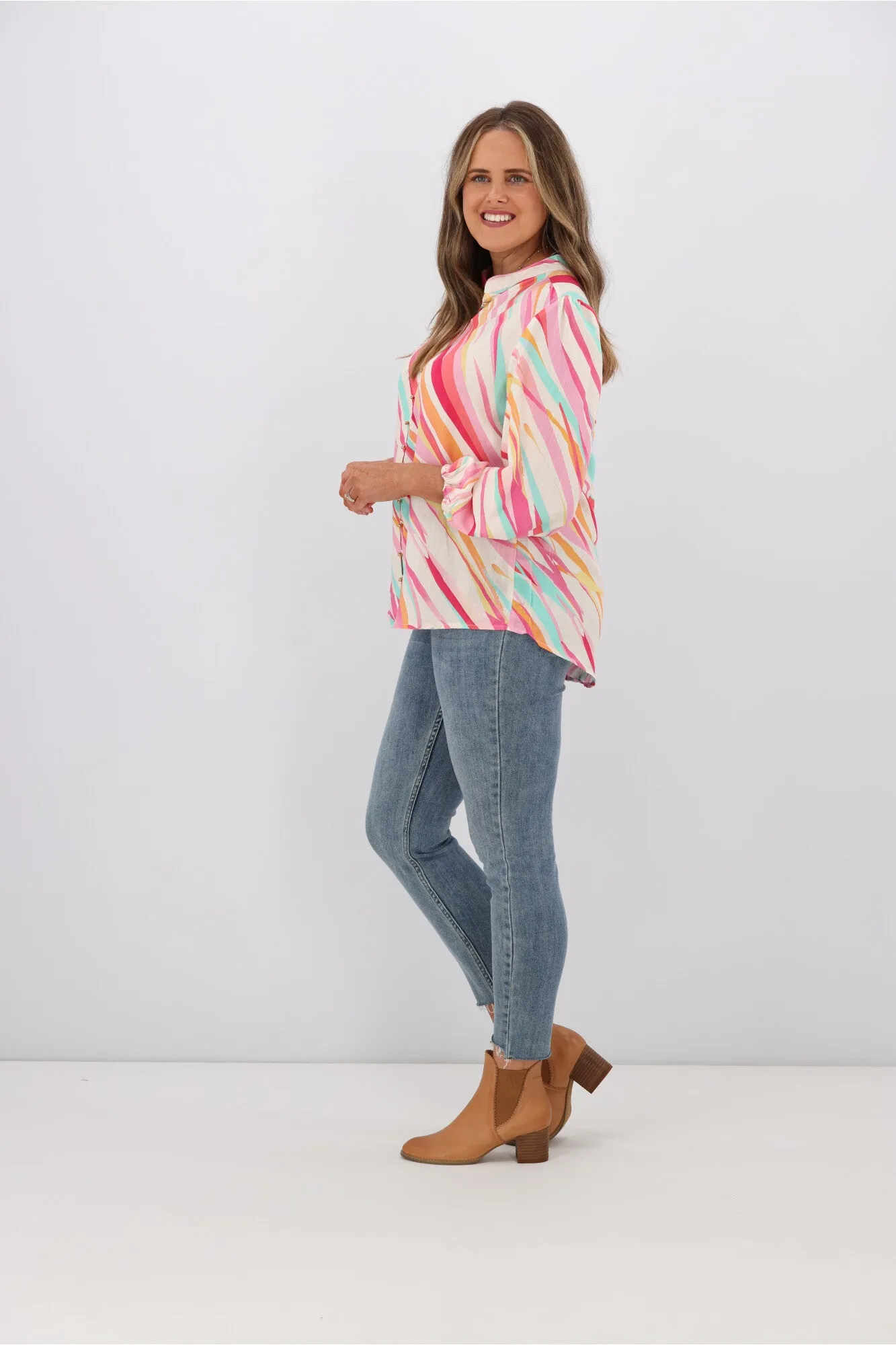 Fria Sophie Linear Color Ball Button Blouse Pink