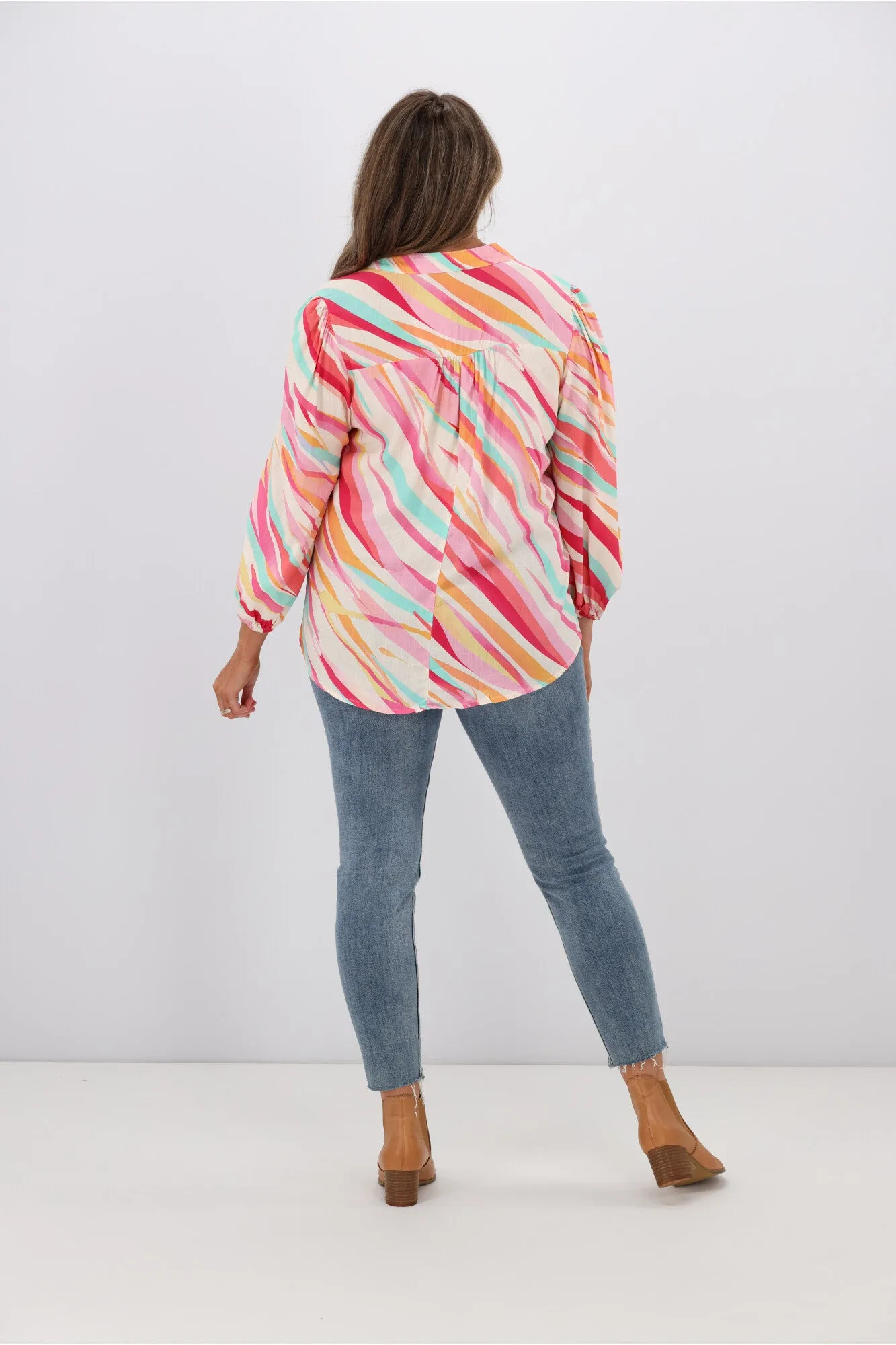 Fria Sophie Linear Color Ball Button Blouse Pink