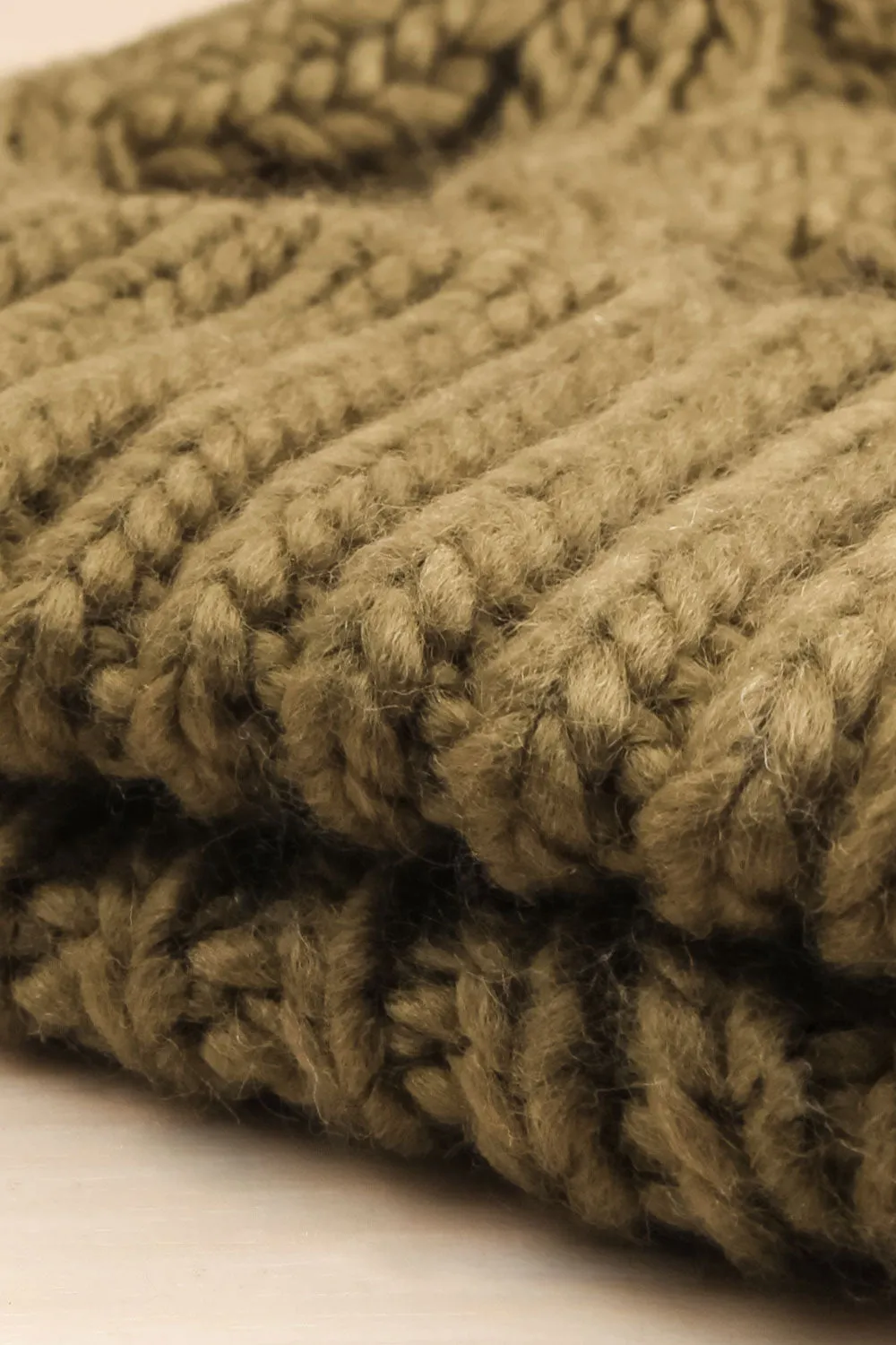 Muscaa Green | Knit Tuque w/ Pompom