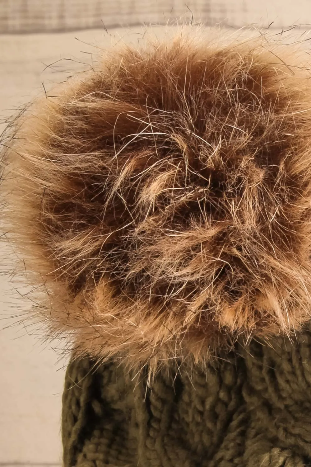 Muscaa Green | Knit Tuque w/ Pompom