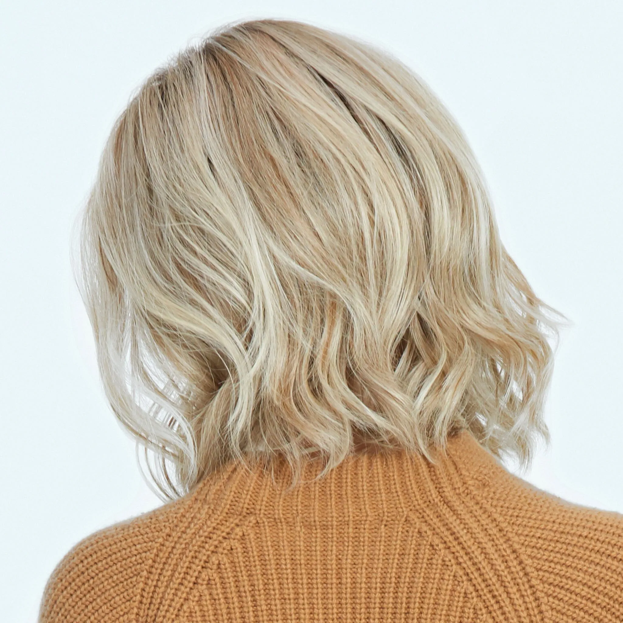 Raquel Welch® Simmer Wig