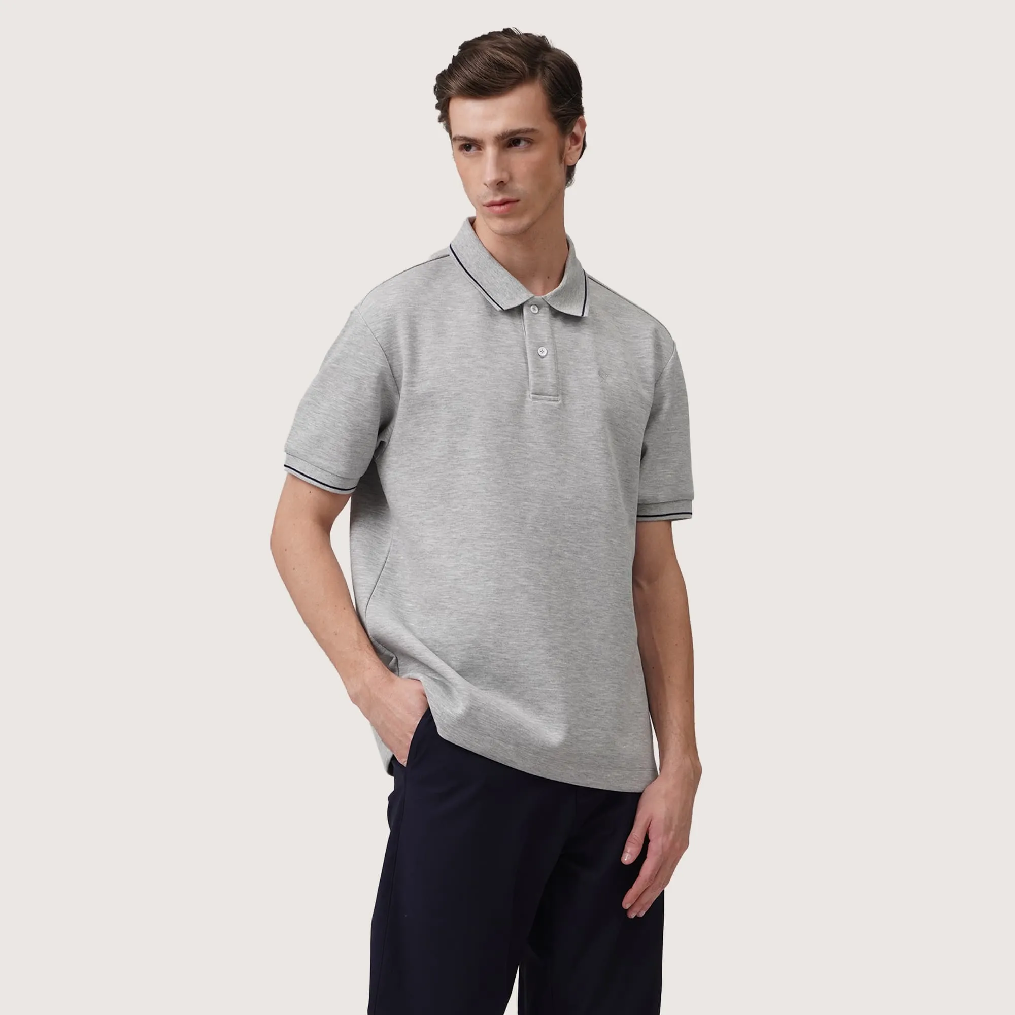 Regatta- Regular Fit Polo Shirt With Contrast Tipping Detail In Honeycomb Pique