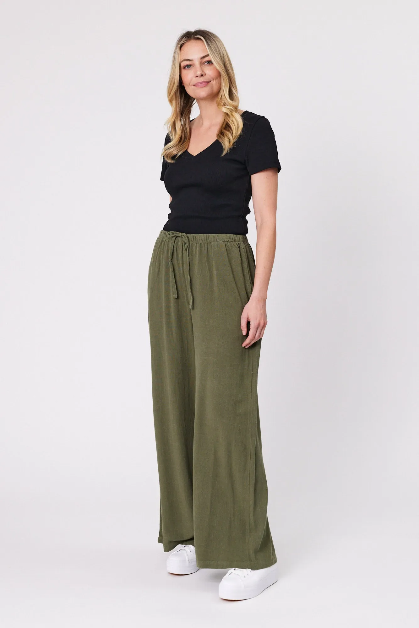 Shine On Essentials Woven Pant Khaki