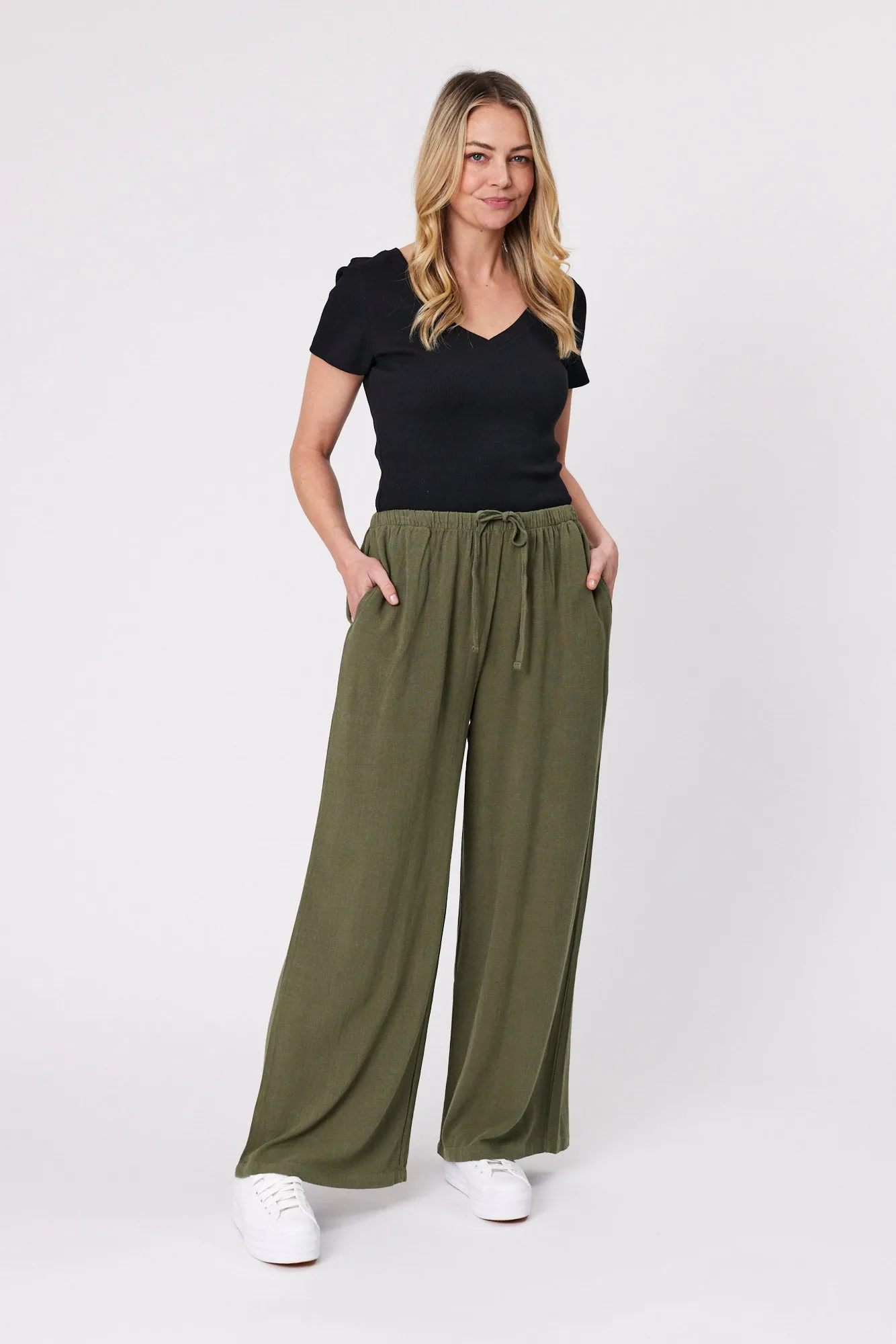 Shine On Essentials Woven Pant Khaki