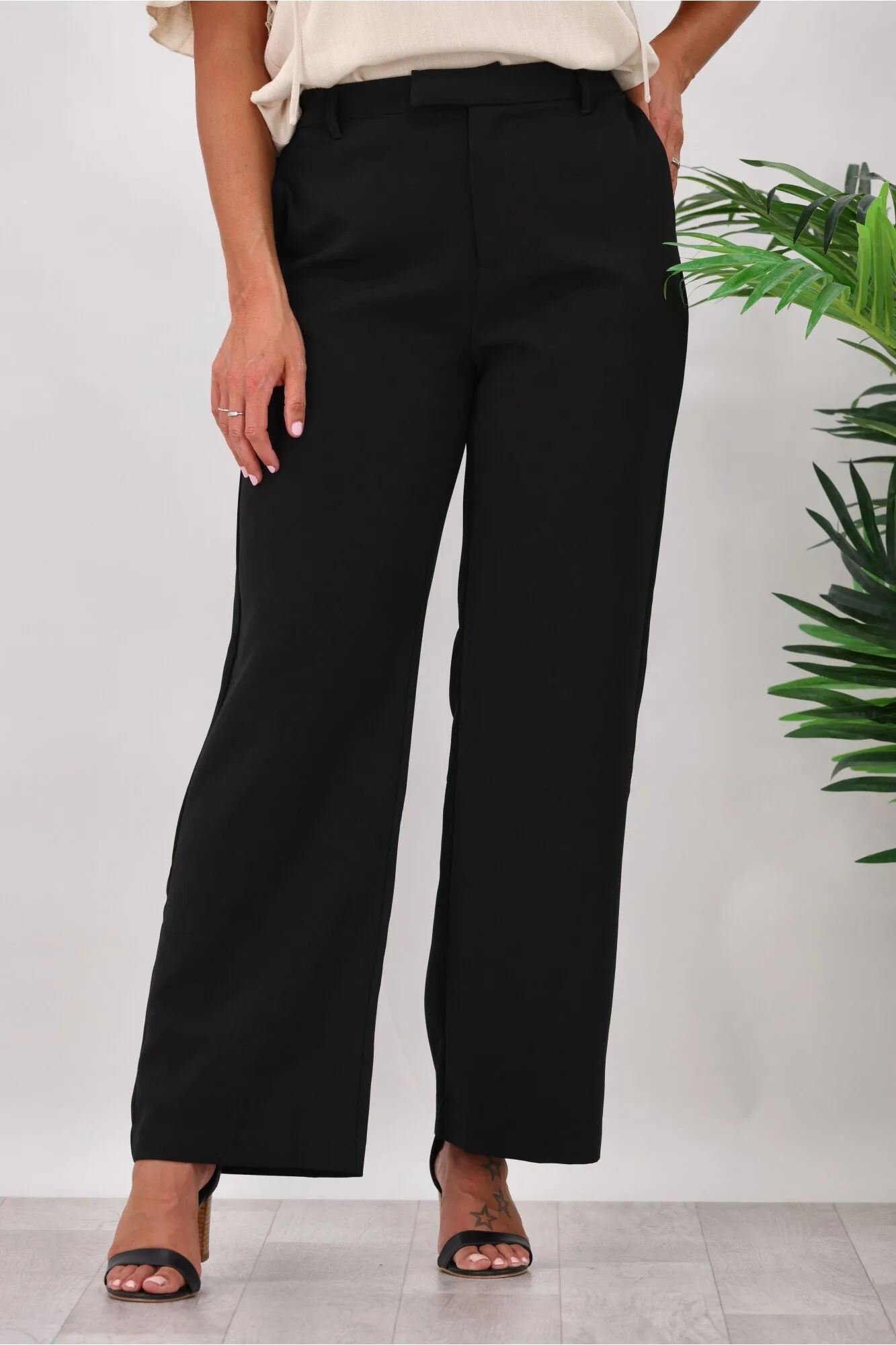 Shine On Label Alivia Tailored Pants Black