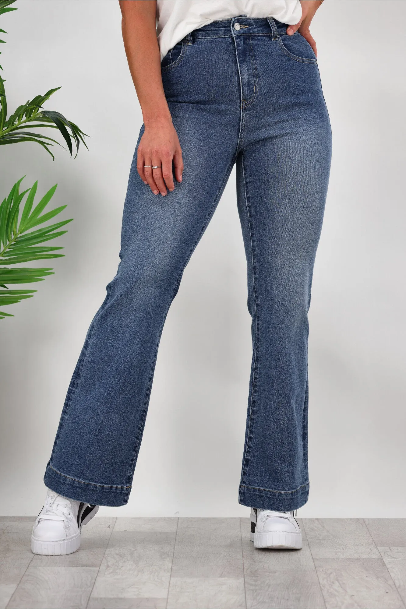 Shine On Label Braxton Flare Jean Indigo