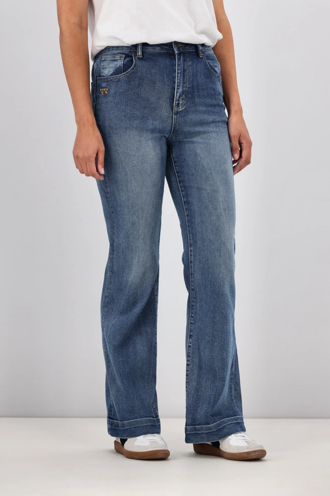 Shine On Label Braxton Flare Jean Indigo