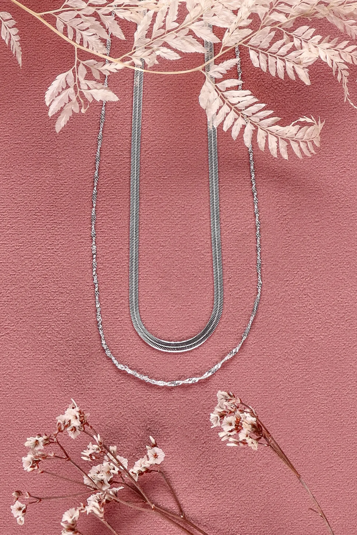 Shine On Label Serpent Necklace Set Silver