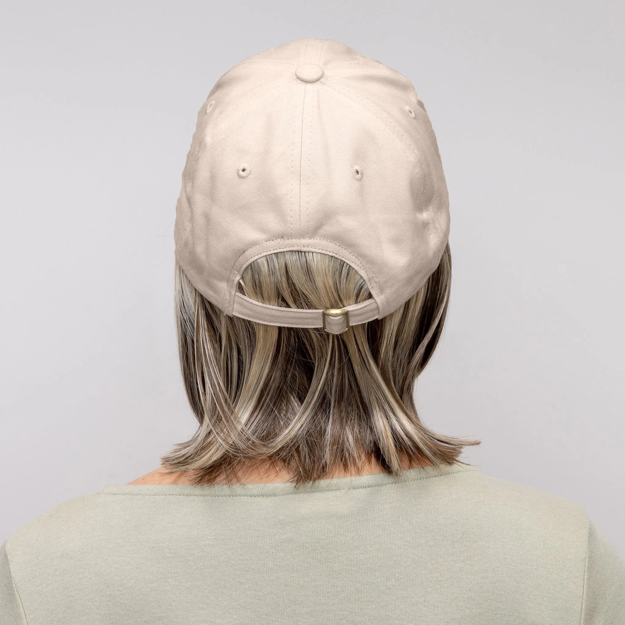 Shorty Wig with Beige Hat