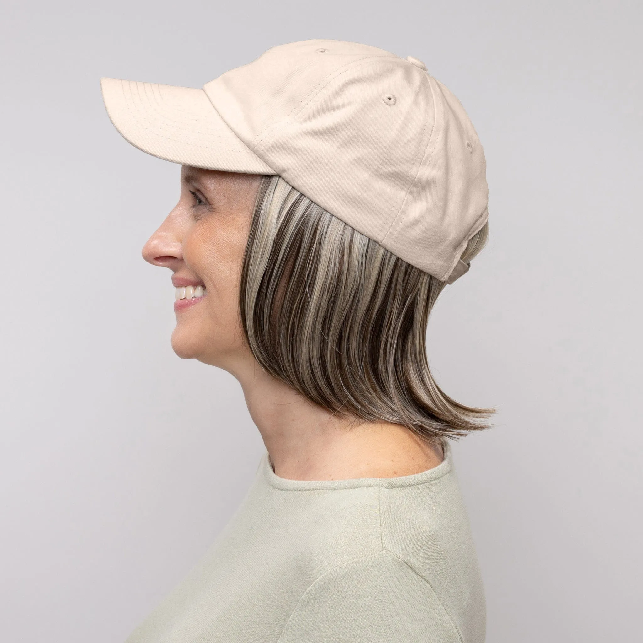 Shorty Wig with Beige Hat