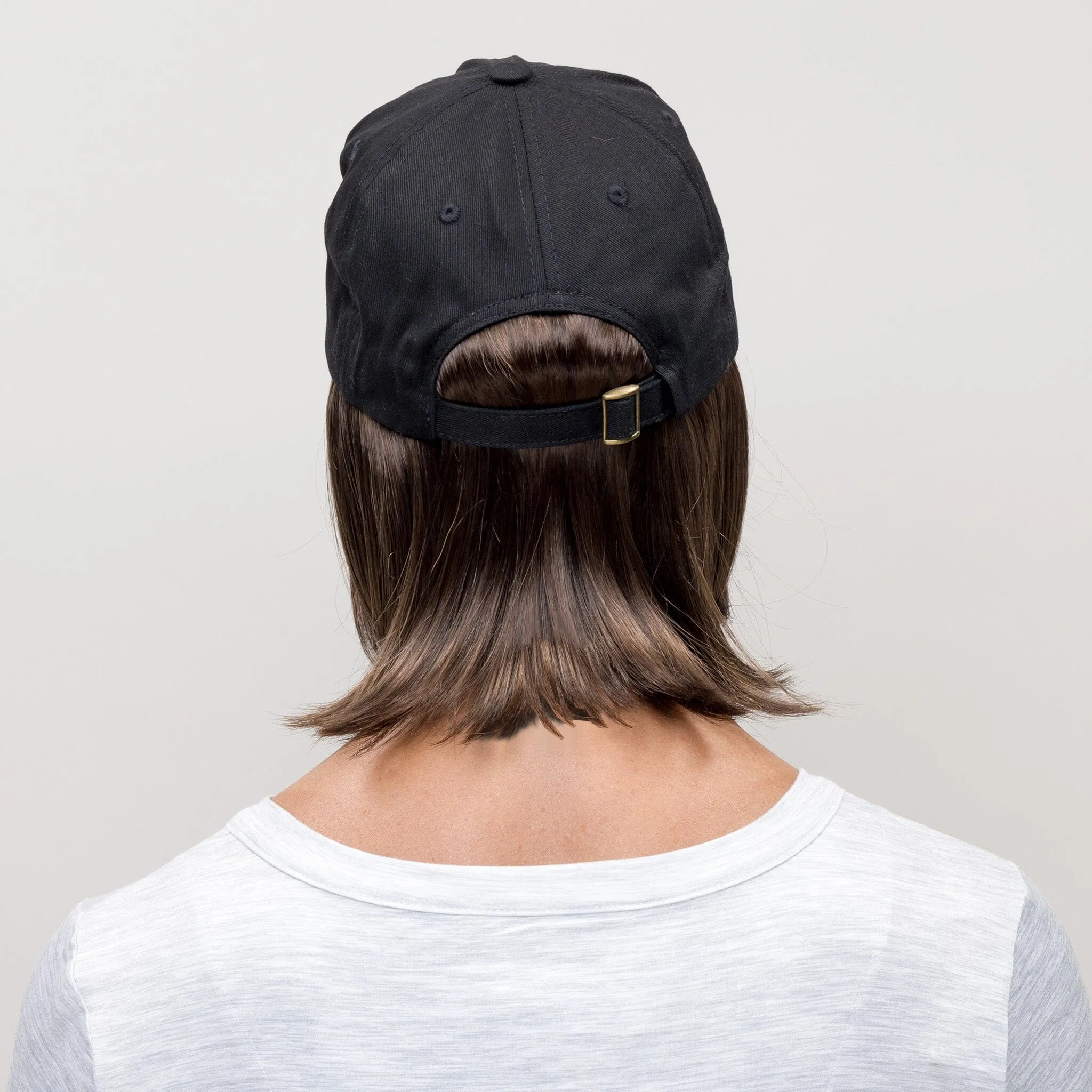 Shorty Wig with Black Hat