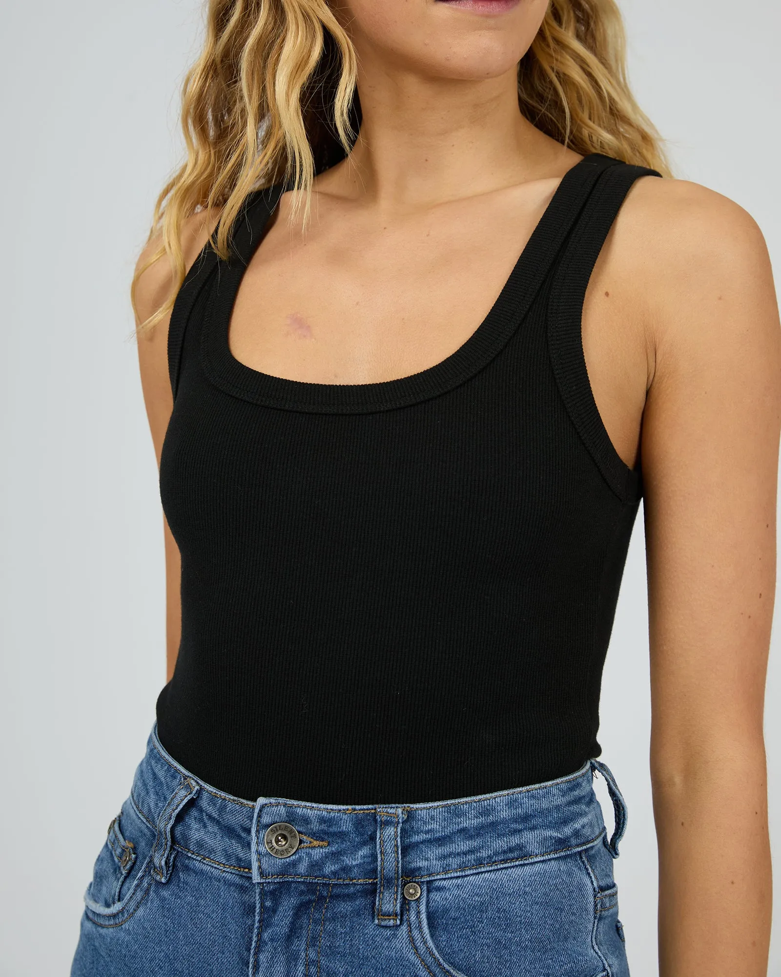 Silent Theory Mia Tank Black
